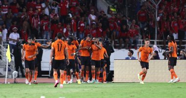 نهضة بركان يهزم الوداد بثنائية ويتوج بكأس السوبر الأفريقى للمرة الأولى