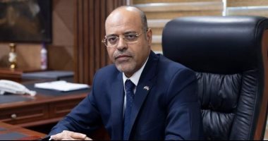 اتحاد عمال مصر يؤيد دعوة الرئيس السيسى لعقد مؤتمر اقتصادى