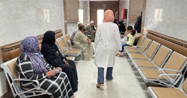 خطوة جديدة لدعم أهالى الأقصر بعد تسجيل مليون مواطن بالتأمين الصحى الشامل.. انضمام المجمع الطبى الدولى ضمن مستشفيات الهيئة.. تطوير المجمع بتكلفة تخطت المليار جنيه ويضم 400 سرير طاقة استيعابية كاملة وأجنحة فندقية