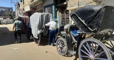 مدينة الأقصر تحل شكاوى المواطنين وتحرر 10 محاضر فى حي وسط المدينة.. صور