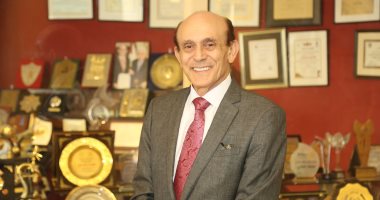 مهرجان المسرح العربي يطلق دورته الثالثة باسم محمد صبحي ويكرمه بالختام