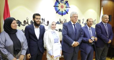 وزير التعليم العالى يكرم الفائزين فى معرض جنيف الدولى للاختراعات 2022