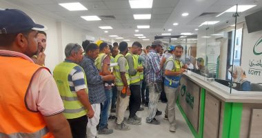 صرف منحة القوى العاملة للعمالة غير المنتظمة بسيدى عبد الرحمن.. صور