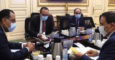 رئيس الوزراء يتابع ترتيبات استضافة مصر لاجتماعات "وزراء الإعلام العرب".. صور