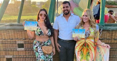 البهجة والسعادة على وجوه السائحين فى رحلات البالون الطائر بالأقصر.. صور