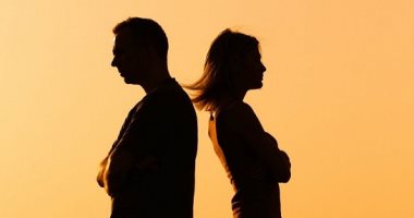 4 أبراج لا تتوافق مع برج العذراء.. السرطان لا يتحمل نقده والثور "بيعصبه"