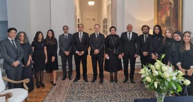 وفد "التنسيقية" يعزي سفير بريطانيا بالقاهرة في وفاة الملكة إليزابيث الثانية