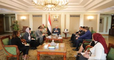 وزير التعليم العالى يبحث مع وفد البنك الدولى التعاون المُشترك