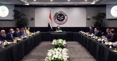 رئيس الوزراء يتابع الجدول الزمنى لتنفيذ المشروعات التى تم توقيع مذكرات تفاهم بشأنها خلال الفترة الماضية.. مصطفى مدبولى: أحرص على متابعة مشروعات الاسثتمار المباشر بنحو مليار دولار وتوفر أكثر من 35 ألف فرصة عمل