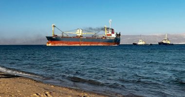 حرس السواحل اليابانى ينقذ أفرادا صينيين من طاقم سفينة شحن جانحة