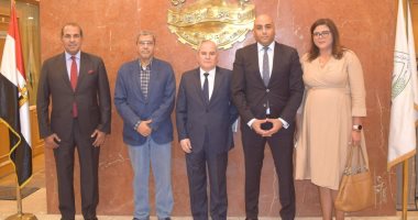 الغرف التجارية تبحث مع سفير الإكوادور تعزيز العلاقات الثنائية الاقتصادية