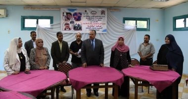 قنا تدشن مبادرة "تواصل" لتدريب العاملين بالمراكز التكنولوجية على لغة الإشارة