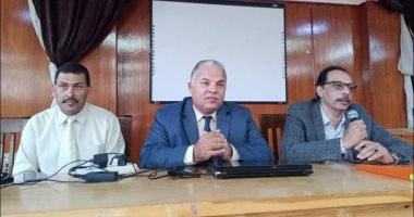 وكيل تعليم دمياط يؤكد على الانضباط الإدارى لاستقبال العام الدراسى الجديد