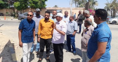 قيادات الأقصر يتابعون موقعا مقترحا لإنشاء معدية على المجرى المائى بترعة الكلابية