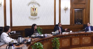 رئيس الوزراء يستعرض الأجندة المبدئية المُقترحة ومحاور المؤتمر الاقتصادى 