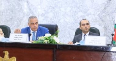 محافظ سوهاج يترأس اجتماعا لبحث موقف مشروعات حياة كريمة.. صور