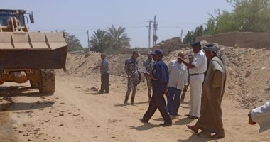 حملات إزالة تعديات على أملاك الدولة بالموجة 20 فى الأقصر.. صور