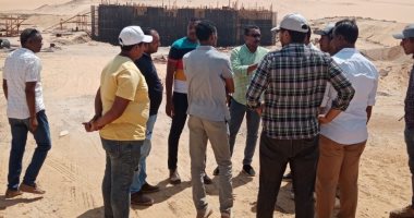 استكمال توصيل خط الطرد الرئيسى للصرف بغرب أسوان ضمن مبادرة حياة كريمة