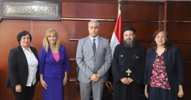 وزير القوى العاملة يلتقى وفد أسقفية الخدمات العامة والاجتماعية