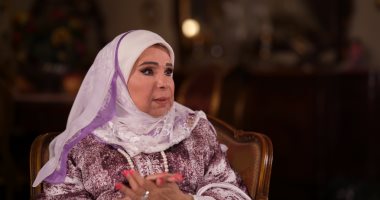 مديحة حمدى لبرنامج بينى وبينك: قالولى زوجك هيموت بعد 6 شهور وتحقق الأمر.. لقيت تمثال روميو وجوليت فى منزل الشيخ الغزالى وقالى مش معقول هنعبدهم.. وعن خطوبتها من عادل إمام: نحترم بعض حتى الآن واتصل بى خلال مرضى
