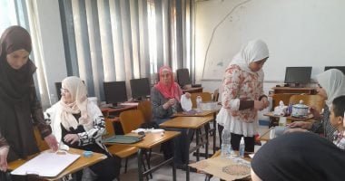 وحدة أيادى مصر بالغربية تنظم ورشة تدريبية لتعليم فن الديكوباج للسيدات
