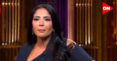 منى زكى: أنا وأحمد حلمى عيد ميلادنا فى يوم واحد.. ودى حاجة مش لطيفة