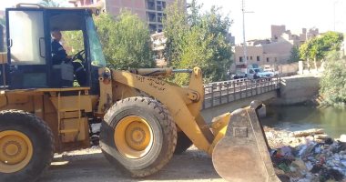 محافظ أسيوط: رفع 500 طن مخلفات صلبة بعدة حملات للنظافة ورفع المخلفات بالمراكز