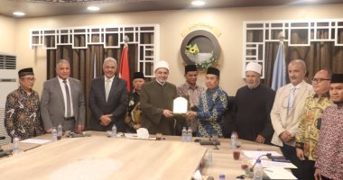 القائم بعمل رئيس جامعة الأزهر يشيد بطلاب إندونيسيا: متميزون علمًا وخلقًا