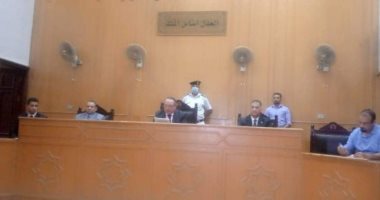 الإعدام شنقا لسيدة وعشيقها قتلا أطفالها الثلاثة وحاولا التخلص من زوجها بقنا