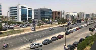اعرف الطرق البديلة المؤدية لشارع التسعين الجنوبى.. القادم من الدائرى اتجاه مدينة السلام يستخدم مداخل التجمع الأول.. والمقبل من المعادى يدخل محور جمال عبدالناصر ومنه إلى شارع الشويفات إلى التسعين الجنوبى