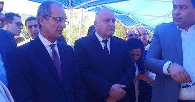 وزير الاتصالات: الانتهاء من تطوير 164 مكتب بريد في قنا