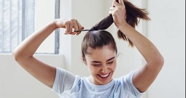 6 عادات يجب اتباعها قبل الذهاب للنوم.. منهم ربط الشعر وترطيب اليدين