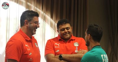 فيتوريا يستقبل طارق حامد وكوكا وأحمد حجازى بمعسكر المنتخب.. صور
