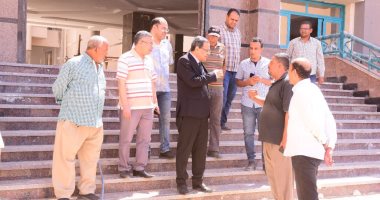 رئيس جامعة سوهاج يتفقد منشآت كلية الصيدلة بالمقر الجديد.. صور