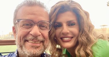 فيدرا مع شريف منير فى كواليس تصوير مسلسل "إيجار قديم"