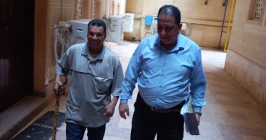 التدخل السريع بالغربية تنفذ مواطنا بلا مأوى يعانى من ضمور الأعصاب