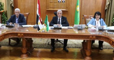 لجنة المقابلات الشخصية للمتقدمين لوظيفة مدير إدارة بجامعة المنوفية تختتم أعمالها