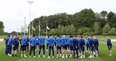 منتخب إنجلترا يبدأ معسكره الدولي بدقيقة حداد على الملكة إليزابيث