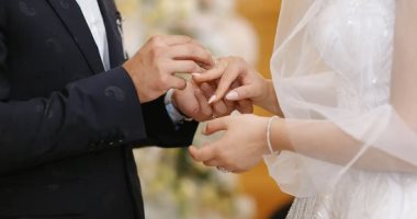 فرح بسيط ولا متكلف.. كيف تخطط لحفل زفافك حسب برجك الفلكى؟