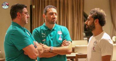  وصول محمد صلاح لمعسكر منتخب مصر ببرج العرب .. صور 