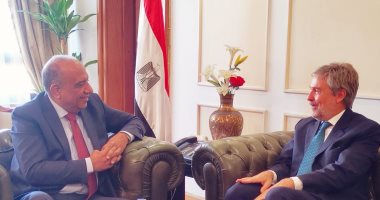 وزير قطاع الأعمال العام يبحث مع السفير الإيطالى تعزيز التعاون المشترك 