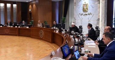 خلال ترؤسه اجتماع الحكومة بالعاصمة الإدارية.. رئيس الوزراء: الاستماع إلى آراء الخبراء والمتخصصين خلال المؤتمر الاقتصادي.. هدفنا الوصول إلى خارطة طريق والخروج بتوصيات فعّالة للتعامل مع مختلف التحديات