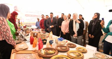 محافظ الدقهلية يفتتح معرض "أيادى مصر" لتسويق المنتجات اليدوية والتراثية