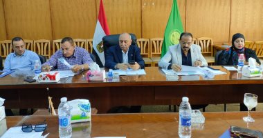 رئيس الغرفة التجارية بالإسماعيلية يترأس اجتماعا لمتابعة أنشطة الغرفة