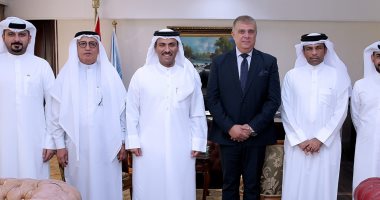 حسين زين يستقبل وزير الإعلام البحرينى لبحث سبل التعاون الإعلامى المشترك