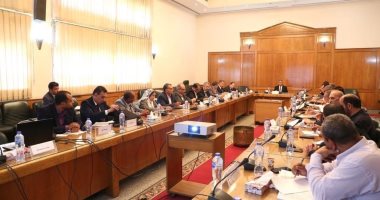 الرى تبحث مع الداخلية والسياحة والفنادق العائمة إجراءات تكريك مجرى النيل