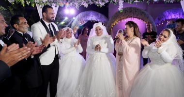 سيمون تشارك بالغناء فى حفل زفاف جماعى لإحدى الجمعيات الخيرية .. صور