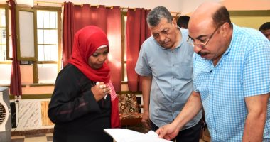محافظ أسوان يتفقد المدارس للاطمئنان على جاهزيتها قبل بدء العام الدراسى