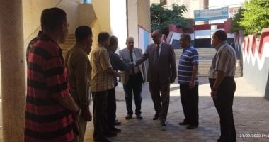مدير تعليم المنوفية يتابع ميدانيا استعدادات المدارس لاستقبال العام الدراسى