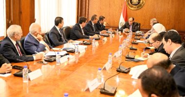 وزير الصناعة يستعرض محاور زيادة الصادرات إلى 100مليار دولا مع المجالس التصديرية